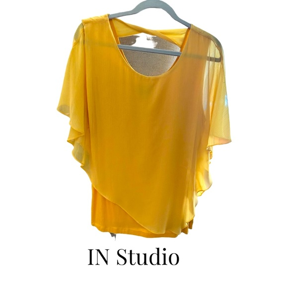 🌻IN Studio Blouse🌻 soft cotton tank under flowy yellow blouse - scooped back‎ - Picture 1 of 4